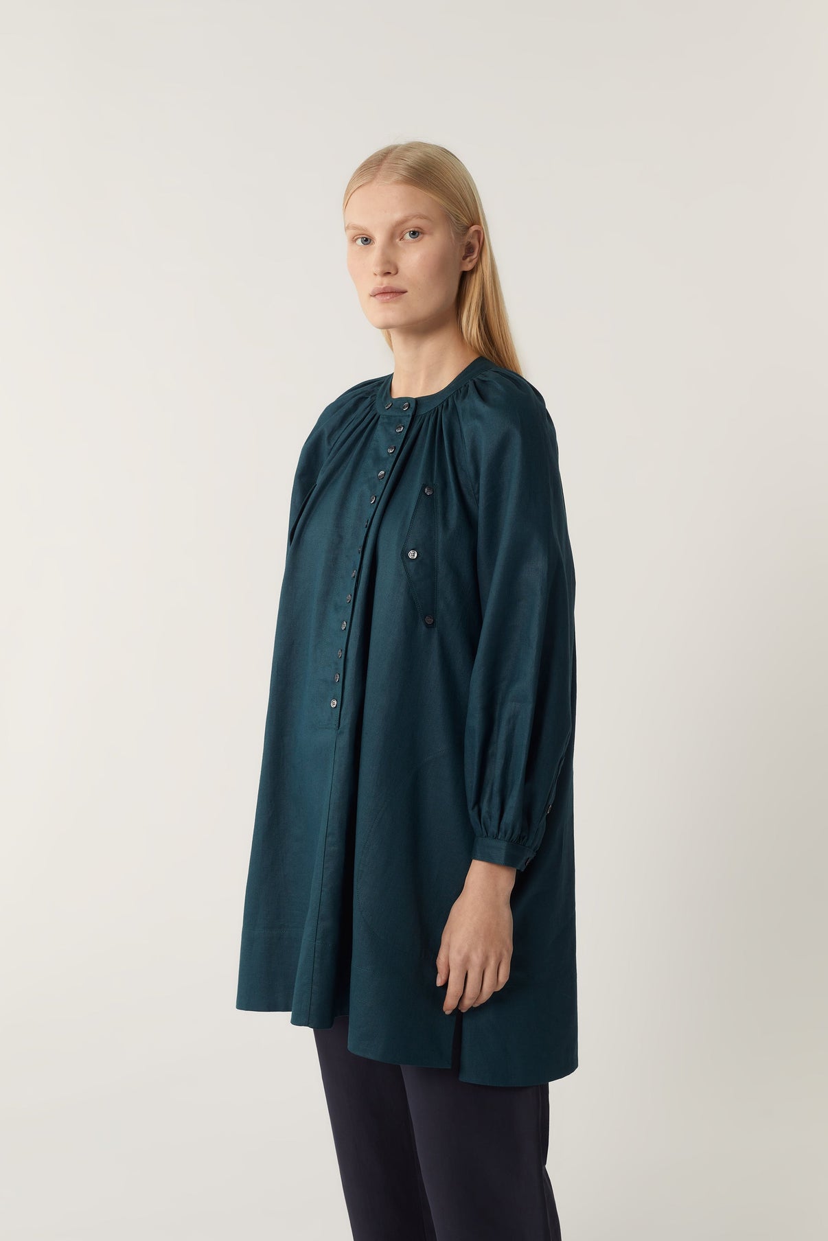 PHILIPPINE DRESS vue 3